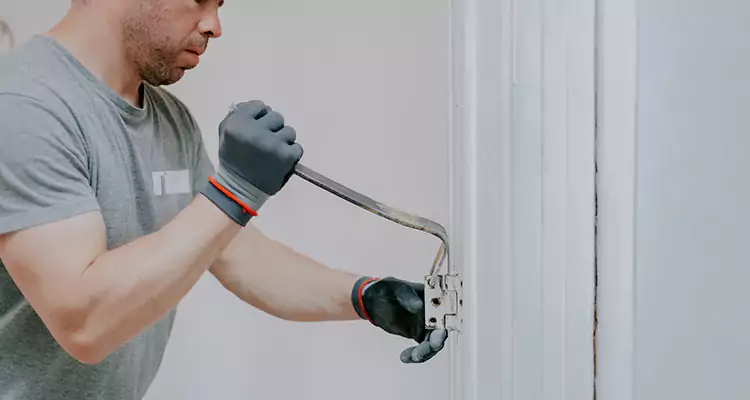 Cracked Door Jamb Repair in Englewood, FL