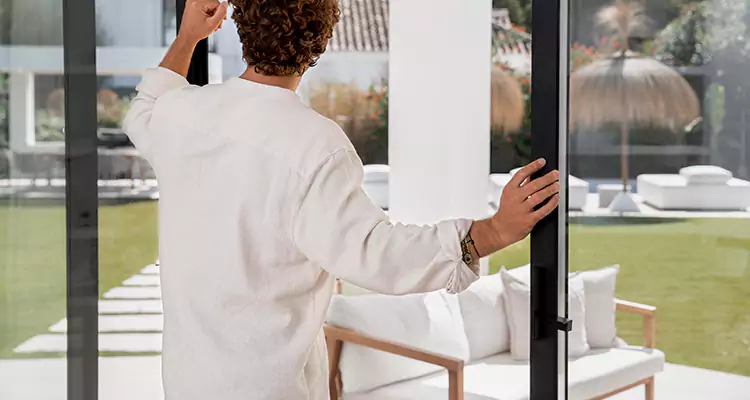 Sliding Screen Door Maintenance for Closing Issues in Englewood, FL